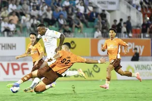 Các cầu thủ Bình Định ngược dòng thắng HAGL 