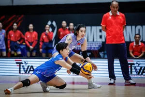 Libero Khánh Đang là vị trí chuyền 1 và phòng thủ chủ lực của đội tuyển Việt Nam ở sân chơi thế giới năm nay. Ảnh: FIVB