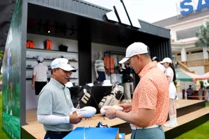 Trải nghiệm hiệu suất toàn diện với giày golf Adipower 26 và quần short Ultimate365+