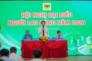 Tổng Giám đốc Ngô Văn Đông và Đoàn chủ tịch điều hành Hội nghị đại biểu người lao động Công ty CPPB Bình Điền năm 2025 và định hướng nhiệm vụ năm 2026.