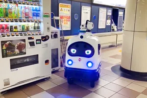 Thế giới thời Covid-19: Robot diệt khuẩn làm việc thay con người