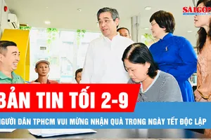 Bản tin tối 2-9: Người dân TPHCM vui mừng nhận quà trong ngày Tết Độc lập