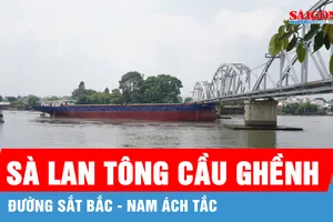 Sà lan tông cầu Ghềnh ở Đồng Nai: Đường sắt Bắc - Nam ách tắc