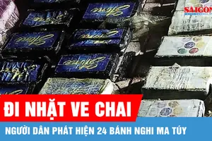 Đi nhặt ve chai, người dân phát hiện 24 bánh nghi ma túy