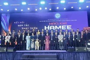 Ban Chấp hành nhiệm kỳ I Hiệp hội Doanh nghiệp cơ khí - điện TPHCM. Ảnh: THANH DUNG