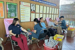 Phường Trung Mỹ Tây: Gần 200 người tham gia hiến máu tình nguyện