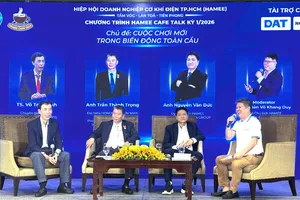 Các diễn giả chia sẻ tại tọa đàm trong khuôn khổ "HAMEE cafe talk" 