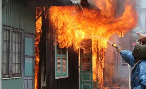 Hỏa hoạn thiêu rụi nhà thầy giáo ở Cà Mau