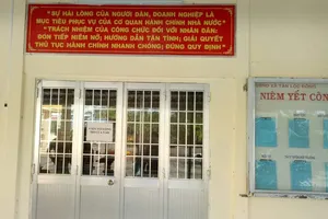 Bộ phận một cửa UBND xã Tân Lộc Đông đóng cửa trong giờ làm việc