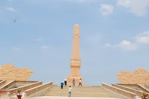 Mốc điểm cuối đường Hồ Chí Minh tại Đất Mũi (xã Đất Mũi, huyện Ngọc Hiển, tỉnh Cà Mau)