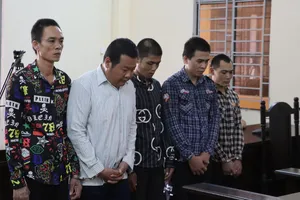 Cà Mau: Hành hạ dã man 2 ngư dân trên tàu cá, 5 bị cáo lãnh hơn 26 năm tù