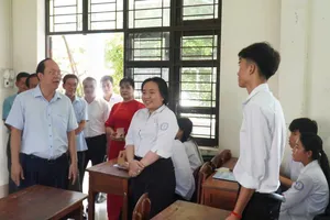 Bí thư Tỉnh ủy Cà Mau Nguyễn Hồ Hải: Tăng cường giáo dục đạo đức và kỹ năng sống cho học sinh