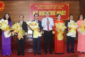 HĐND tỉnh Cà Mau tổ chức kỳ họp thứ nhất, công bố các quyết định về công tác cán bộ