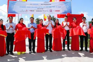 Khám bệnh, phát thuốc miễn phí cho người dân Cà Mau