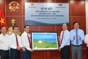 Cà Mau hợp tác với Đại học Kinh tế TPHCM nâng cao chất lượng nguồn nhân lực