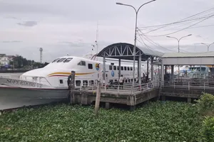 An Giang: Tàu phà đi các đảo tạm dừng hoạt động do thời tiết xấu
