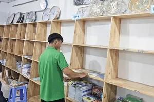 ĐBSCL: Thiếu sách giáo khoa, nhiều học sinh “chữa cháy” bằng sách photo