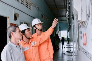 Thực hiện theo khuyến cáo an toàn của ngành điện khi sử dụng điện trong gia đình