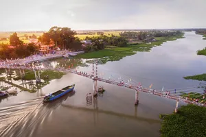 Chùa Nổi (Cổ Sơn tự) ở huyện Vĩnh Hưng, một trong những điểm tham quan thu hút du khách khi đến Long An