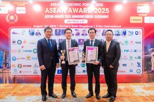 Ban lãnh đạo Công ty C.P. Việt Nam tại lễ trao giải