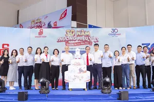 Lãnh đạo Saigon Co.op khởi động chương trình mừng sinh nhật 30 năm thành lập hệ thống siêu thị Co.opmart