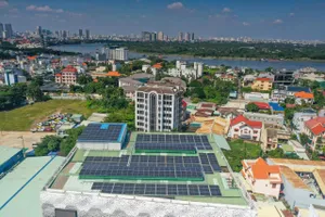 Từ đầu năm đến nay, tại TPHCM có 2.400 khách hàng lắp đặt hệ thống điện mặt trời mái nhà (Ảnh: QUANG ĐỊNH)