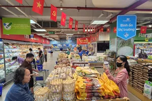 Sản phẩm của doanh nghiệp khởi nghiệp, hợp tác xã có đầu ra ổn định tại hệ thống siêu thị Co.opmart (ẢNH: HỒNG CHÂU)