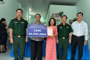 Công ty XSKT tỉnh Bà Rịa - Vũng Tàu trao nhà “Đoàn kết quân, dân”