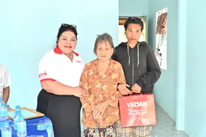 Công ty Vedan Việt Nam: Trao tặng nhà Đại đoàn kết, thắp sáng hy vọng cho cụ bà neo đơn