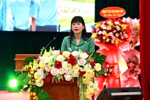 Kiên quyết đấu tranh nạn săn bắt chim yến