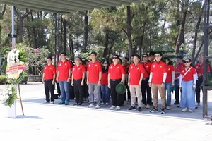  Đảng bộ Công ty XSKT Thành phố Hồ Chí Minh tổ chức hành trình về nguồn tại các “Địa chỉ đỏ”