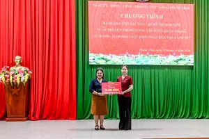 Ccông ty CPHH Vedan Việt Nam trao tặng nhà Đại đoàn kết 