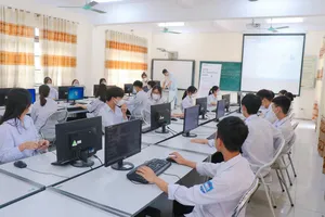 Solve for Tomorrow  - sân chơi nuôi dưỡng và phát huy đam mê công nghệ