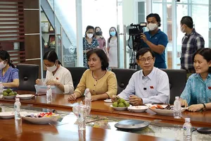 Ban Đô thị HĐND TPHCM lắng nghe ý kiến của doanh nghiệp