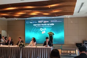 Đại diện ban tổ chức chia sẻ thông tin tại buổi họp báo