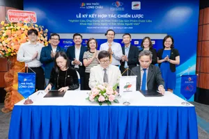 Toàn cảnh buổi ký kết