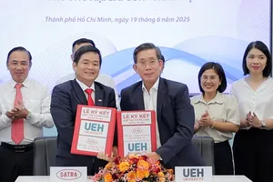 SATRA – UEH bắt tay xây chuỗi giá trị kép cho thế hệ mới