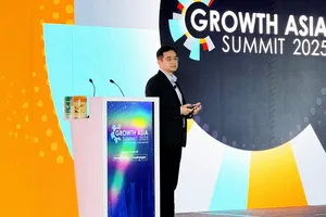 Đại diện Vinamilk, ông Nguyễn Quang Trí, Giám đốc điều hành Marketing – chia sẻ về đột phát 6 HMO trong sản phẩm sữa bột trẻ em Vinamilk Optimums tại diễn đàn lớn nhất châu Á về cơ hội phát triển trong ngành thực phẩm, đồ uống và dinh dưỡng. Ảnh: Hồng Nhân