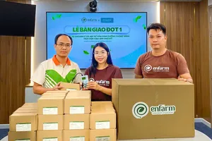 Phú Mỹ nhận bàn giao thiết bị đo dinh dưỡng đất thông minh Enfarm F