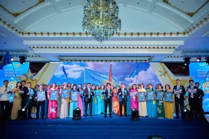 Tập thể Bảo việt Nhân thọ Bình Dương thực hiện nghi thức xuất quân năm 2026