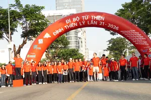 Chương trình đi bộ từ thiện Đinh Thiện Lý quyên góp 2,3 tỷ đồng chăm lo tết
