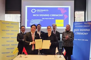 Ông Trần Khải Hoàn, Thành viên HĐQT kiêm Quyền Tổng giám đốc Nam A Bank và đại diện lãnh đạo cấp cao Proparco ký kết Biên bản ghi nhớ hợp tác