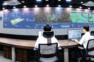Trung tâm Vận hành hệ thống cấp nước giúp SAWACO đẩy mạnh ứng dụng số trong quản lý cấp nước nhằm đảm bảo cung cấp nước sạch an toàn ổn định cho người dân TPHCM (ẢNH: ĐINH BÍCH)