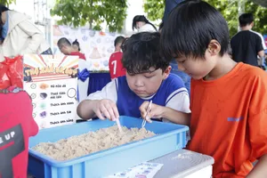 "Chơi để học" tại Ngày hội Phú Mỹ Hưng - Hướng về Trẻ em lần 14-2025