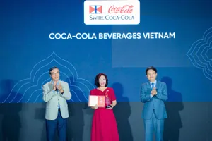Coca-Cola Việt Nam 3 năm liên tiếp dẫn đầu nhóm ngành FMCG tại Giải thưởng Rồng Vàng