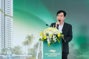 Ông Bùi Ngươn Phong, Chủ tịch HĐQT, Nhà sáng lập Hệ sinh thái Tập đoàn Lê Phong phát biểu tại lễ khởi công