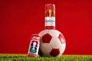 Budweiser ra mắt bộ sưu tập World Cup 2026, tặng quà trị giá gần 2 tỷ đồng