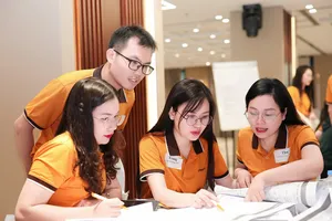 Cán bộ nhân viên LPBank sôi nổi trong những giờ đào tạo