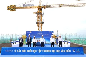 Trường Đại học Văn Hiến cất nóc khối đào tạo học tập thực hành HEC2