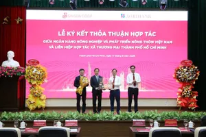 Lãnh đạo Saigon Co.op và Agribank tại lễ ký kết thỏa thuận hợp tác, hướng tới tăng cường kết nối tài chính với hoạt động sản xuất, phân phối và chuỗi cung ứng